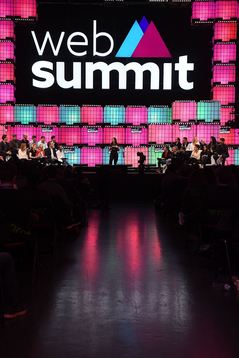 Escenario principal de Web Summit 2018, en Lisboa, una de las grandes conferencias de tecnología del mundo.