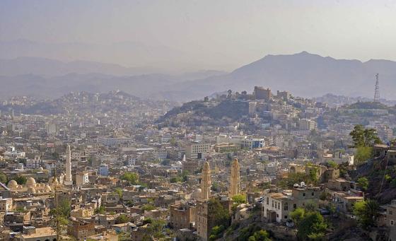 Vista de la ciudad de Taiz (Yemen) en 2013, antes del cerco actual.